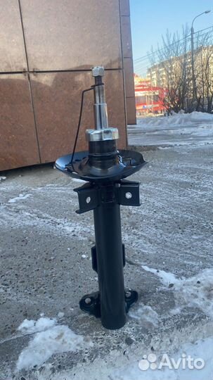 Амортизатор на e class w212 передние
