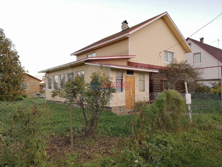 Дом 159,7 м² на участке 11,6 сот.