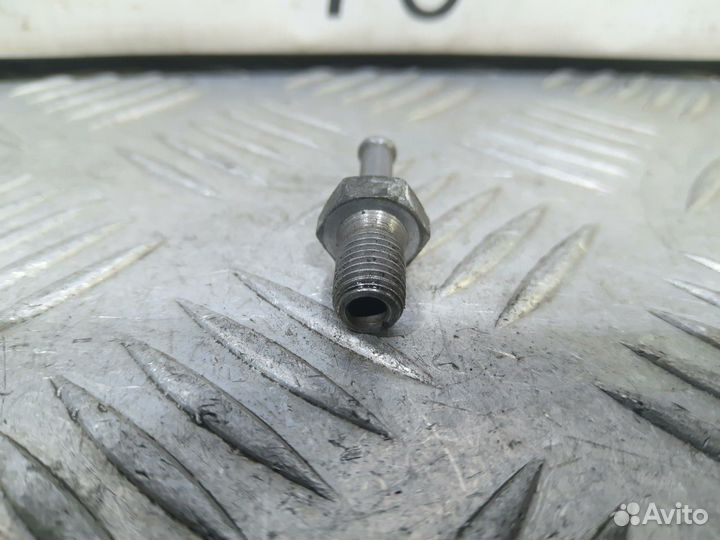 Б/У Соеденительный штутцер#001