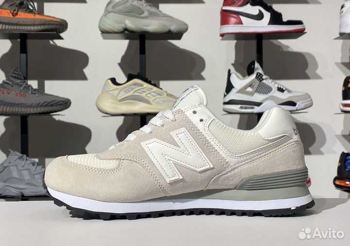 New Balance 574 White Classic VR9