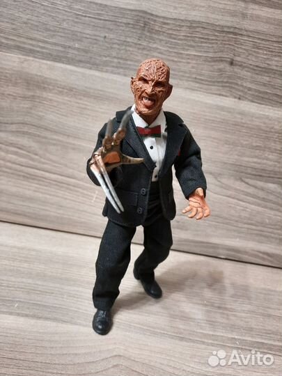 Freddy Krueger / Hellraiser / Neca