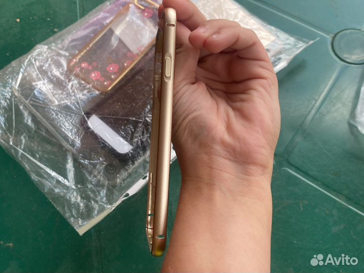 Бампер на iPhone 7