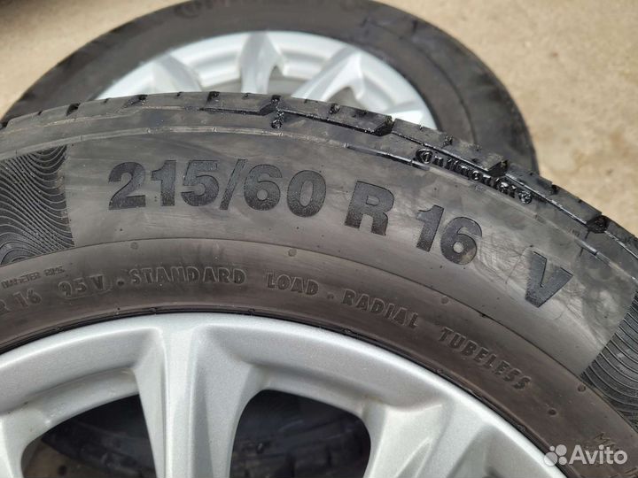 Continental ContiPremiumContact 5 215/65 R16 95V