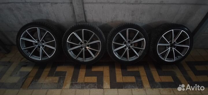 Диски Audi R19 V спицы