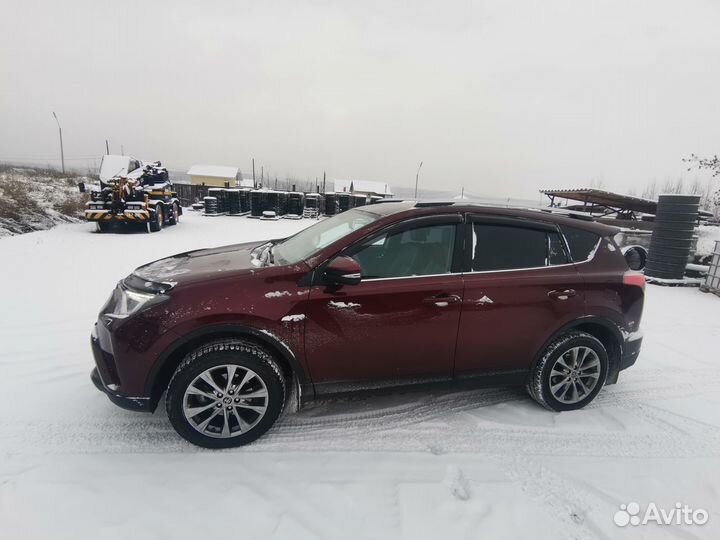 Toyota RAV4 2.5 AT, 2018, 100 000 км