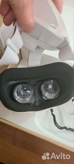 Oculus quest 2 128gb(без контроллеров)