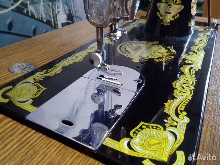 Швейная машина ножная
