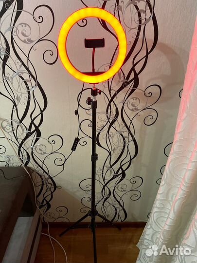 Кольцевая лампа со штативом