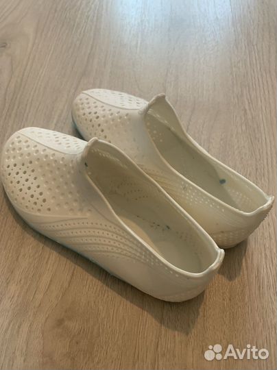 Аквашузы детские 29/30, плавки, шляпа H&M