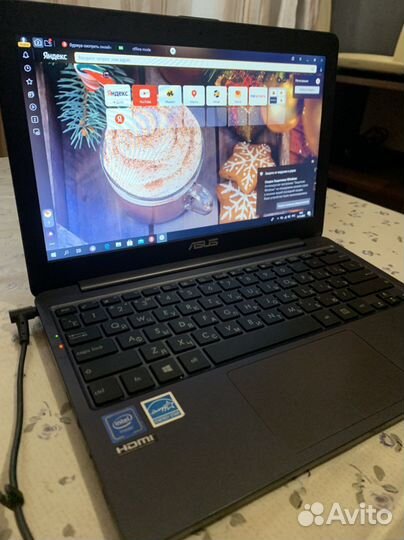 Ноутбук asus (компактный, стильный)