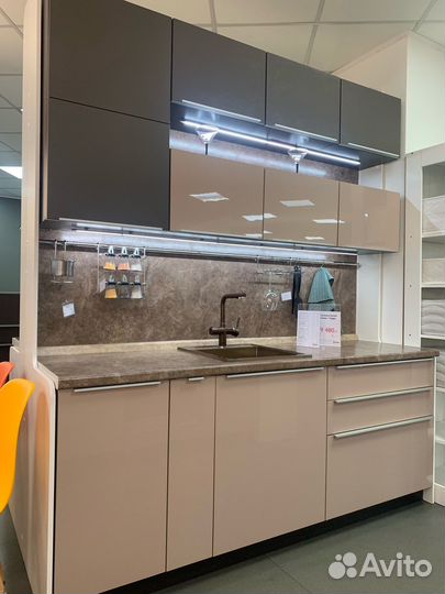 Кухня в пластике. Кухонный гарнитур