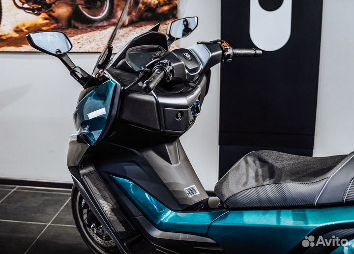 Скутер cyclone RT3S