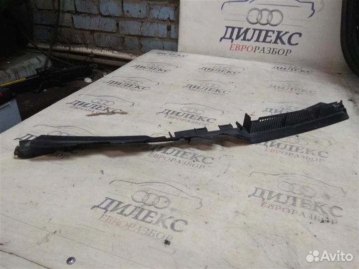 Воздуховод радиатора верхний VW Passat (B6) 2005