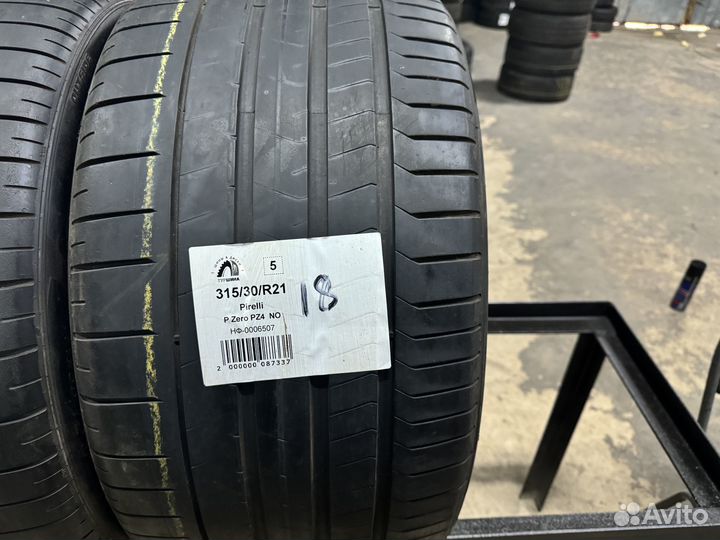 Pirelli P Zero PZ4 315/30 R21 98Y