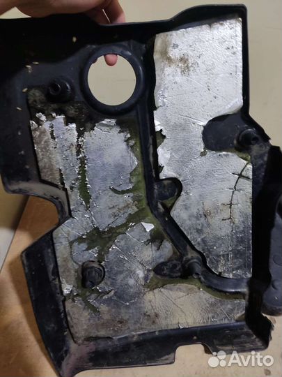 Декоративная крышка двигателя 16кл