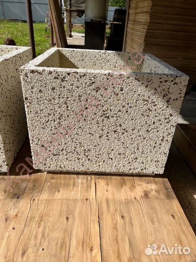 Вазон бетонный для цветов