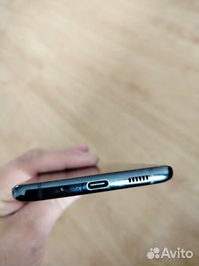 Телефон Samsung s20+