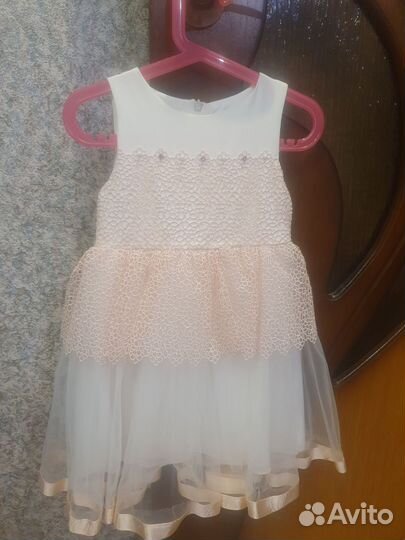 Платье праздничное для девочки от 4 до 6 лет