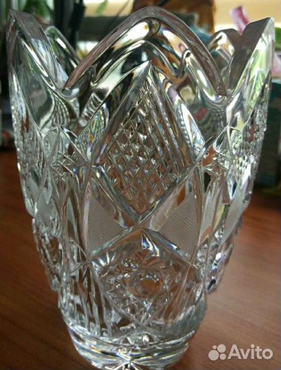 Хрусталь. Вазы,конфетницы,салатницы,фужеры,бок
