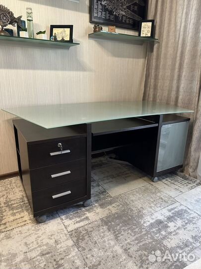 Компьютерный стол