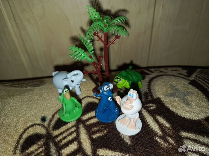 Фигурки от киндера пакетом