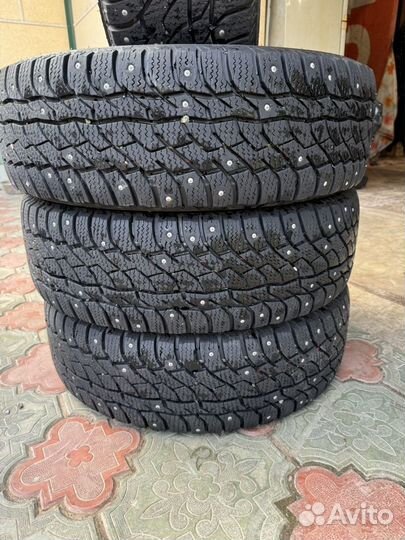 Viatti Bosco Nordico V-523 215/60 R17