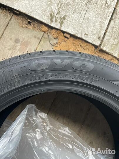 Toyo Proxes CF2 235/45 R17