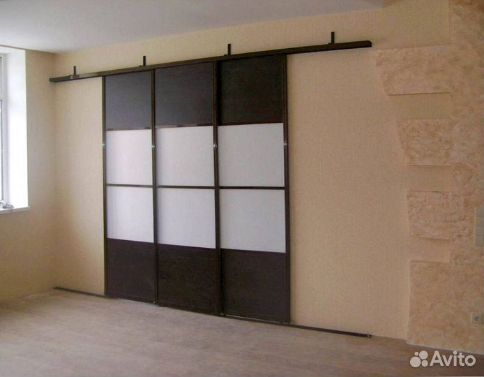 Раздвижная перегородка с матовым стеклом