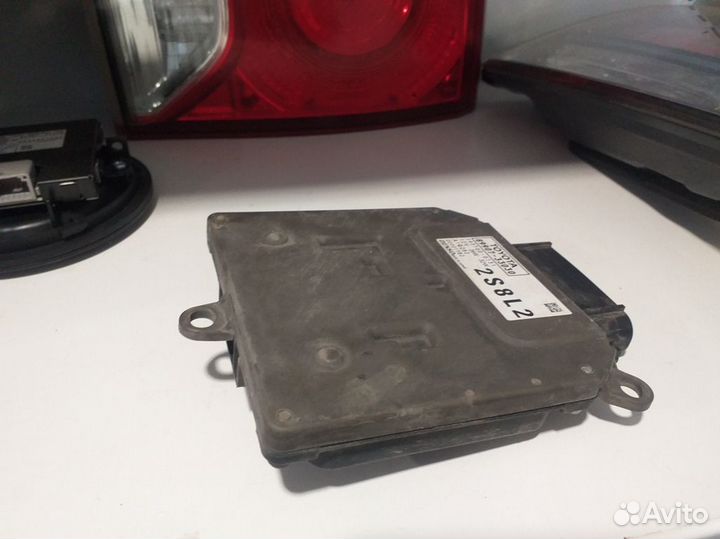 Блок управления Led фарой Toyota Camry V70