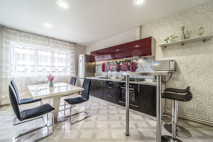 Коттедж 181,1 м² на участке 7,9 сот.