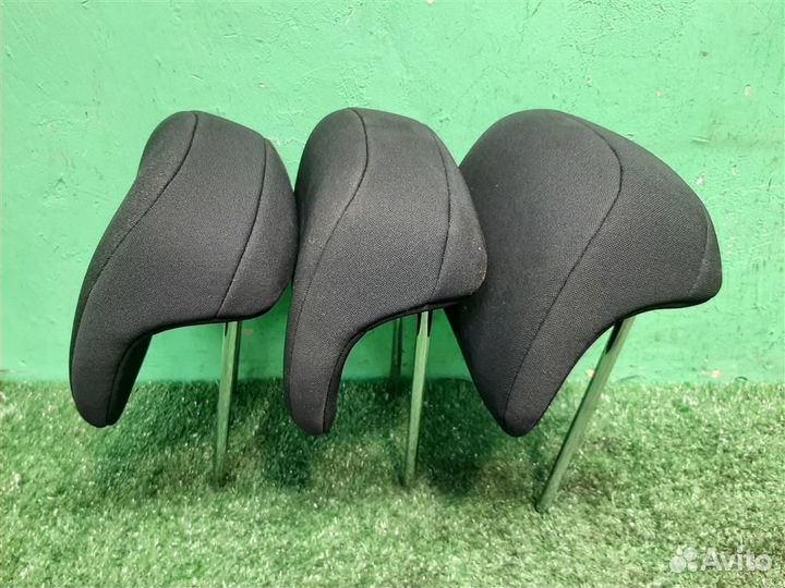 Подголовники задние Toyota Verso R2 2009