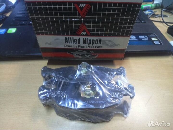 Тормозные колодки заднее Saab 900 9000