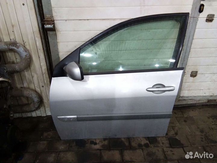 Продам левые двери Рено Меган2 2006г