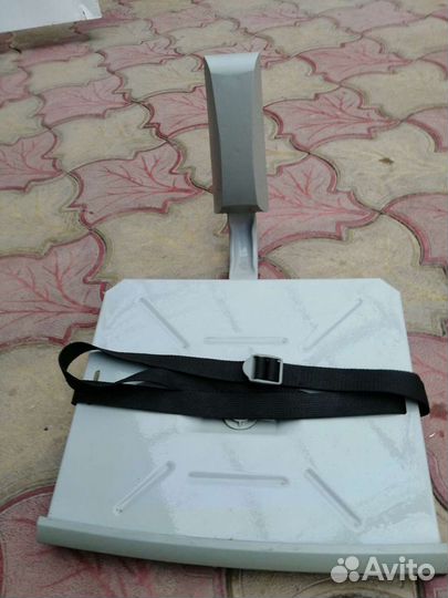 Полка навесная под телевизор