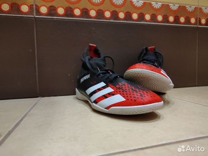 Футзалки adidas predator
