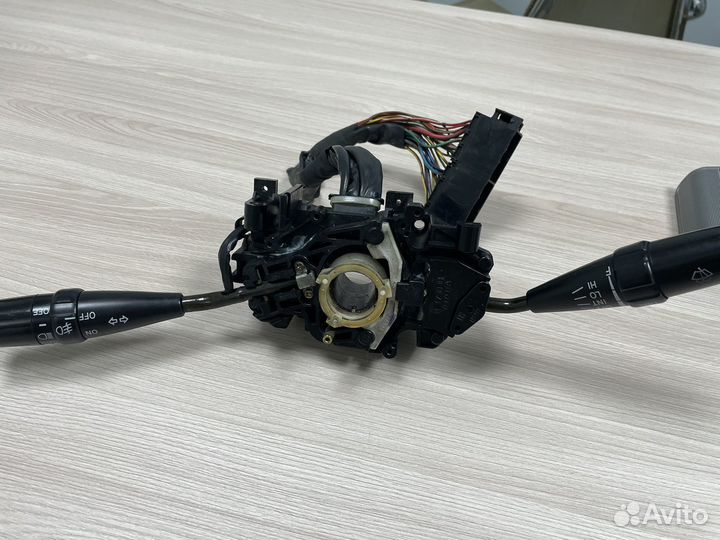 Блок подрулевых переключателей Toyota