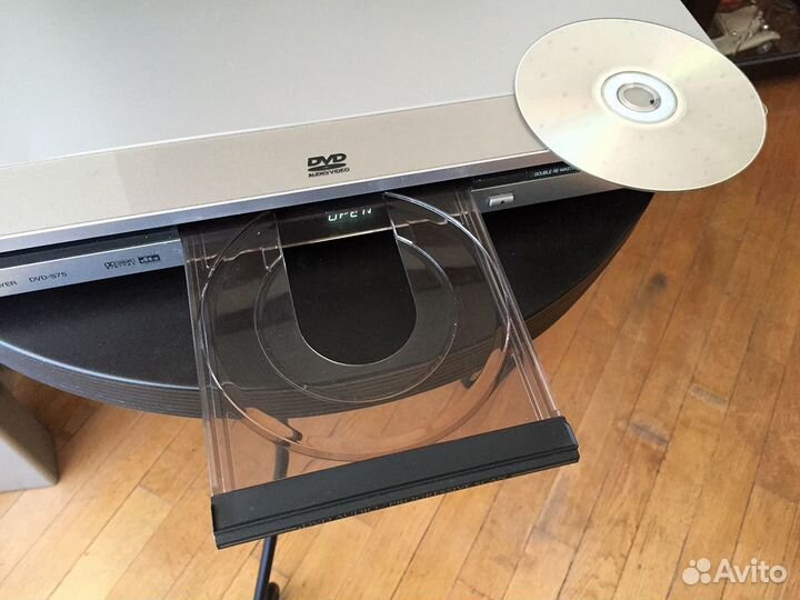 DVD-плеер Panasonic DVD-S75