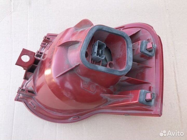 Фонарь левый Volkswagen Passat B6 2008
