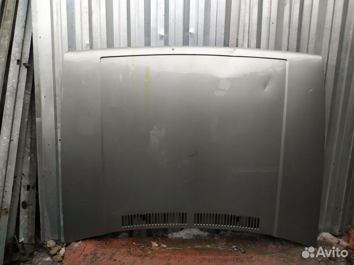 Капот Volkswagen Golf II