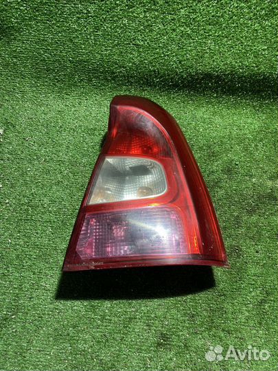 Фонарь задний правый Renault Logan