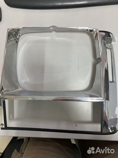 Облицовка фары Jeep Cherokee 1991-1996