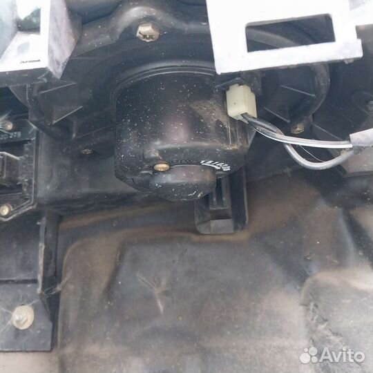 Корпус отопителя toyota matrix 2002