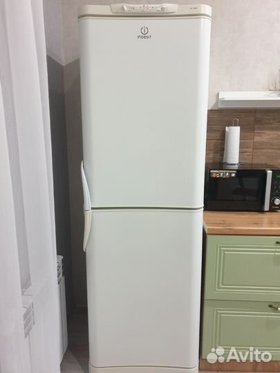 Холодильник Indesit no frost