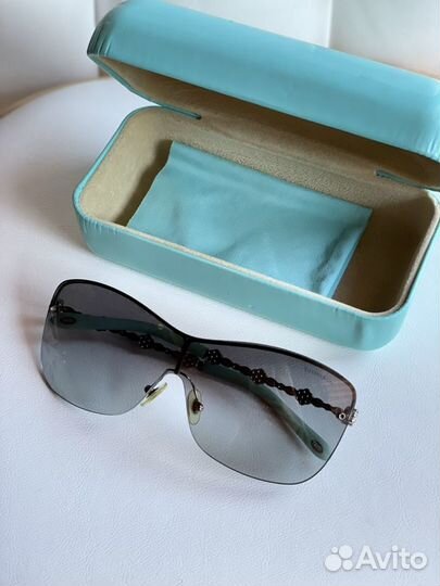 Очки солнцезащитные