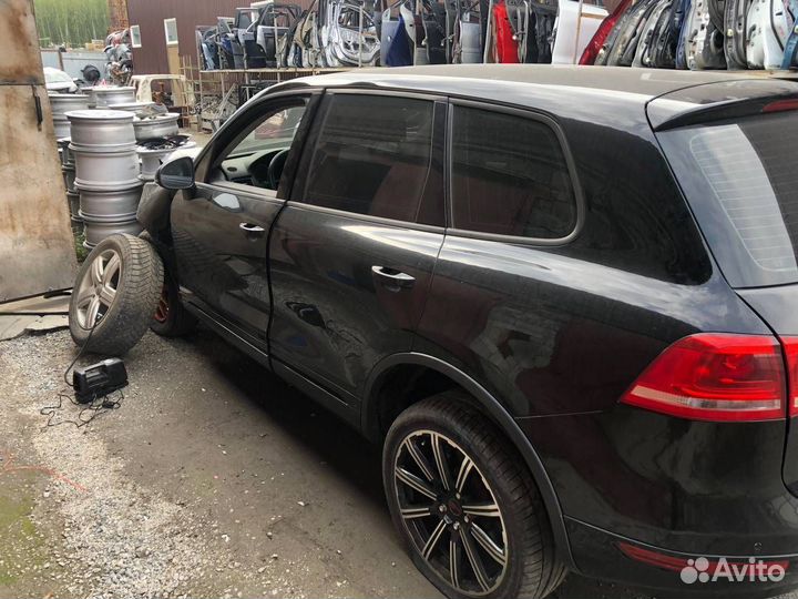 В разбор поступил Volkswagen Touareg