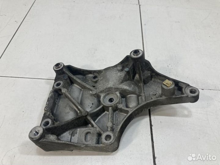 Кронштейн кондиционера Jaguar XF I рестайлинг (2011—2015)