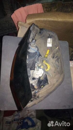 Левый стоп субару аутбек