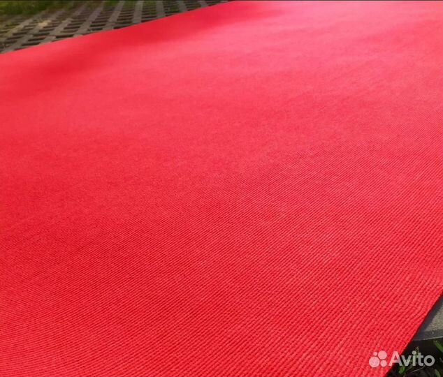 Красная ковровая дорожка