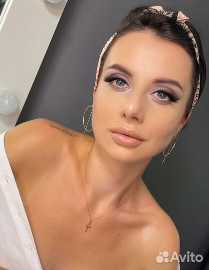 Макияж и прическа