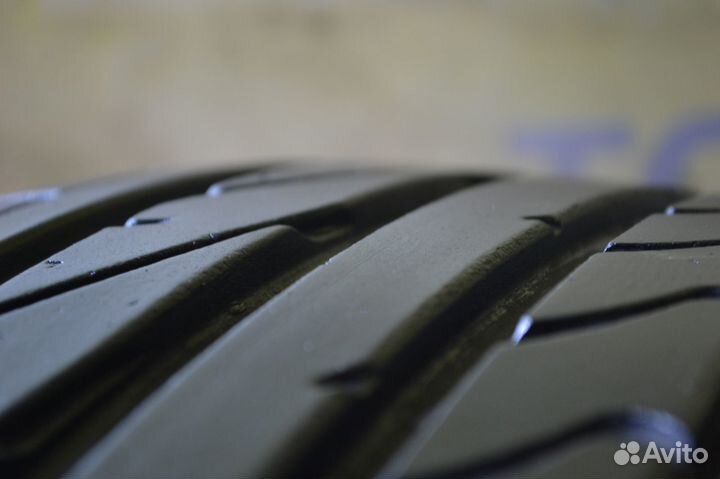 Bridgestone Potenza RE050A 215/40 R17